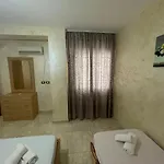 1-stunning Sea View Apartments! شقة ساراندا