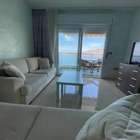 1-stunning Sea View Apartments! Apartmán *